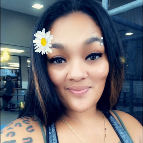 Meet your Posher, Lorraine - Picture 1 of 1